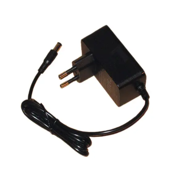 ОРИГИНАЛЕН АДАПТЕР 12V/2А DC 2.5X5.5 ММ ЗА ТВ БОКС BEELINK